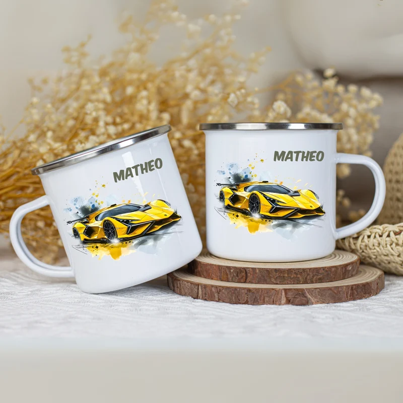 Emaille Tasse Autos personalisiert – Kindertasse mit Namen und Rennwagen