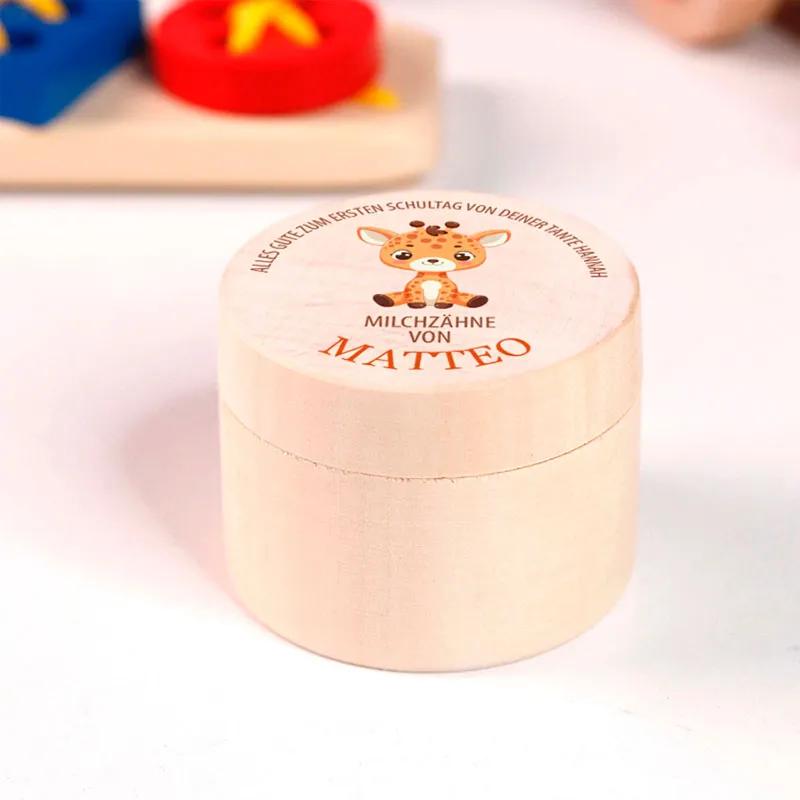 Personalisierte Milchzahndose aus Lindenholz mit Namen - Zahnbox für Kinder - Giraffe Motiv | Natur, Runde - Baby Geschenk & Andenken zur Taufe