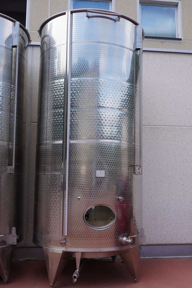 SERBATOIO INOX SEMPREPIENO AD ARIA FONDO CONICO CON FASCIA 9000 LT - OUTLET6