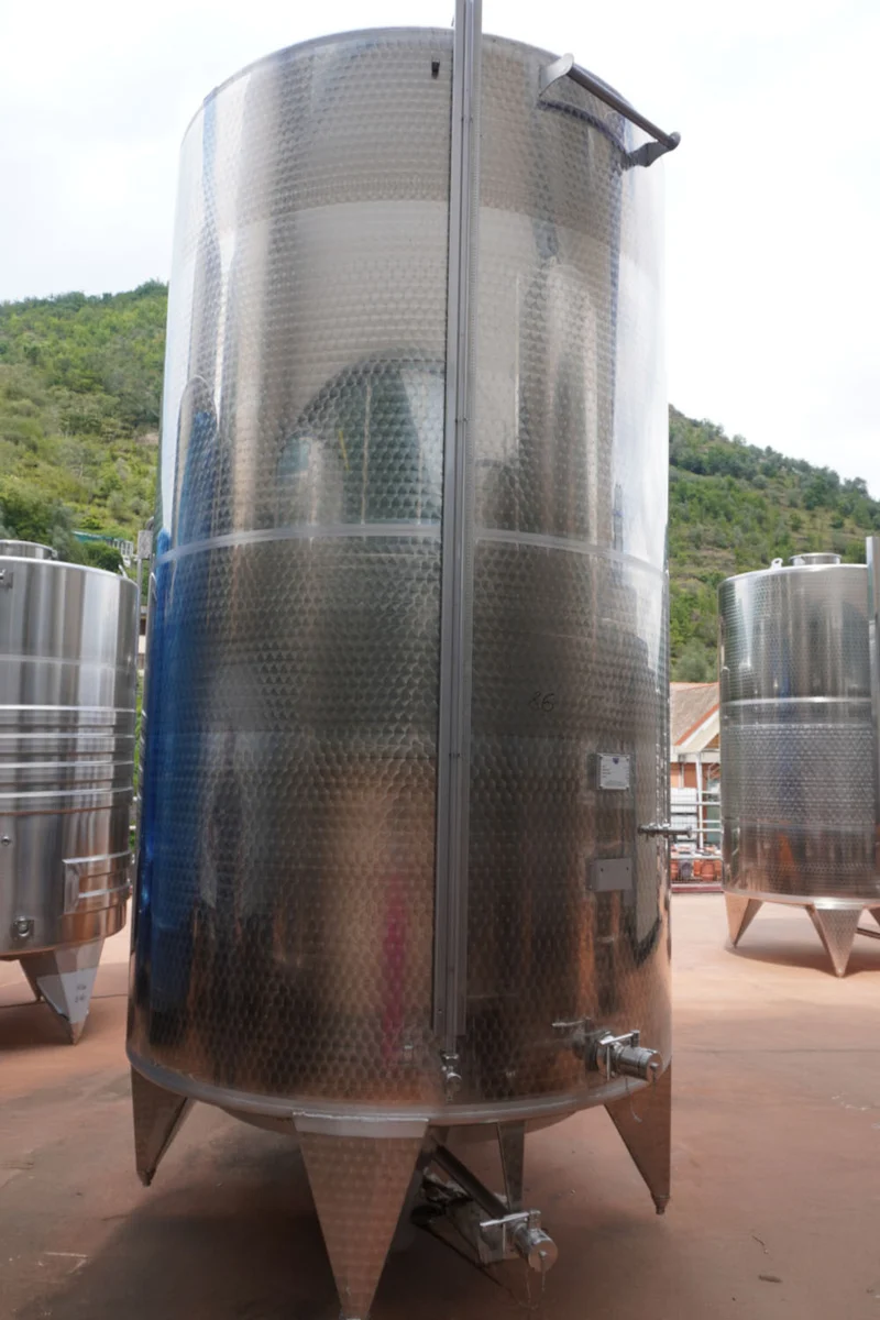 SERBATOIO INOX STOCCAGGIO FONDO CONICO 8000 LT - OUTLET86