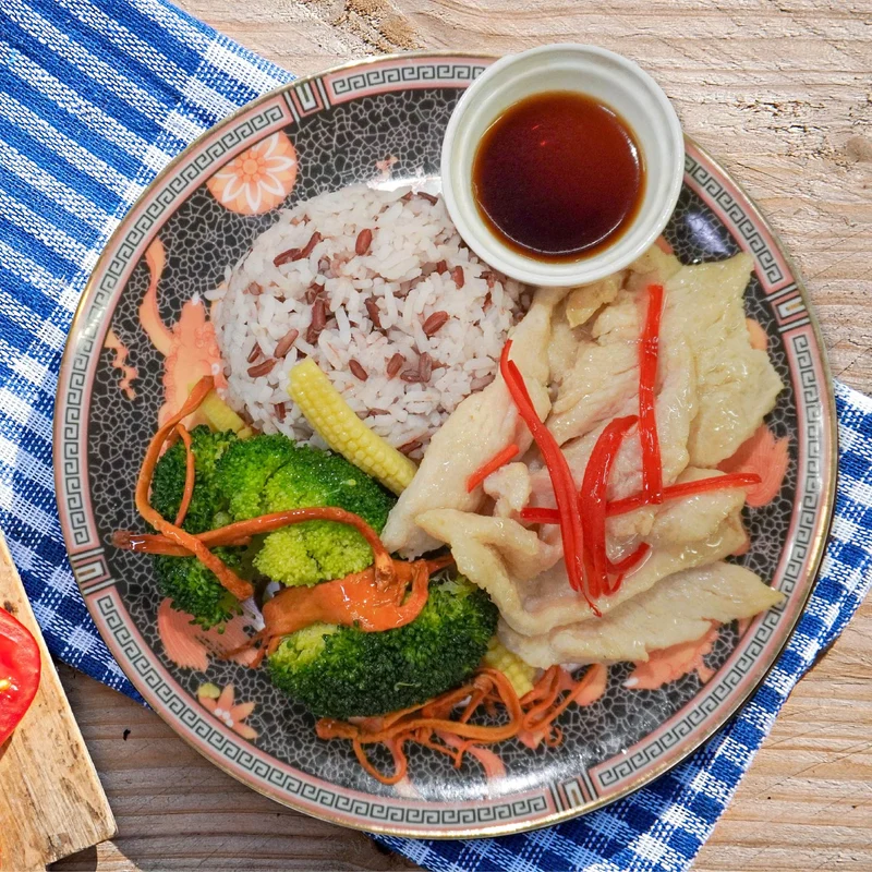 C. 鹽焗雞配時蔬、黑松露飯及甜豉油汁 - 11Sep