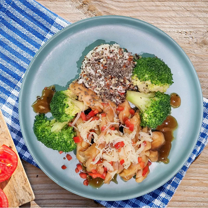 C. Low Fat Skinless Fortune Chicken W/ Master Braised Sauce, Seasonal Vegetables And Jasmine Rice