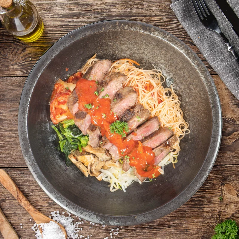 B. Lean Vietnamese Beef Noodle Stirfry W/ Sauteed Vegetables