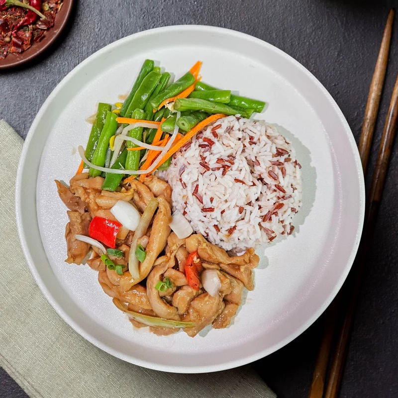 D. Sizzling Claypot Chicken W/ Seasonal Vegetables And Jasmine Rice