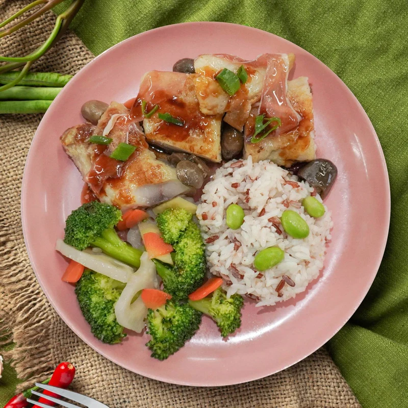 D. Parma Ham Braise Fish Fillet W/ Chinese Greens And Edamame Mix Rice