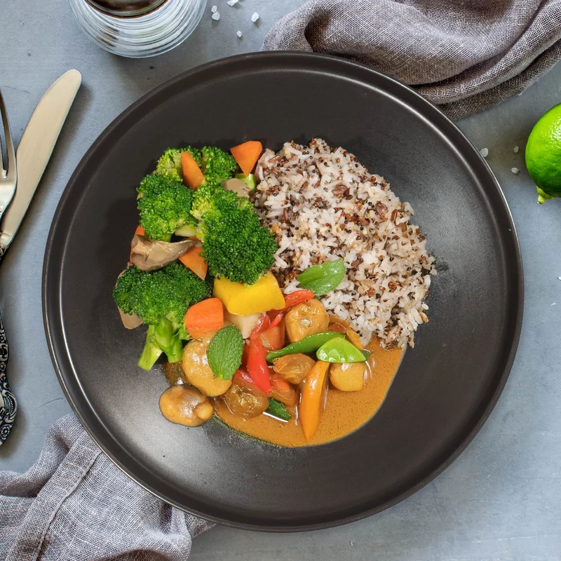 A. Thai Low Fat Vegetarian Curry W/ Asian Greens And Jasmine Rice