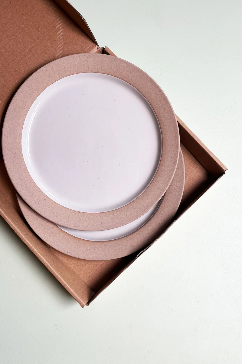 CLAYWARE, PLATE, LARGE, 2 PCS, SAND/GREY