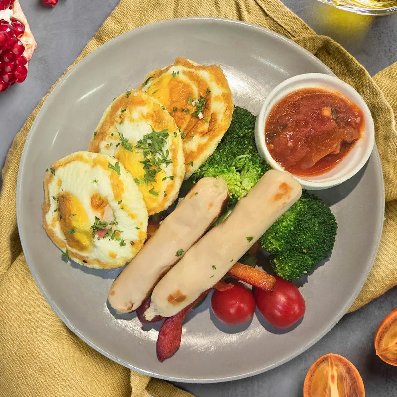 Eggs w/ Grilled Veal Sausages and Side Salad
