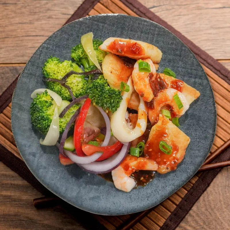 Shanghainese Seafood Claypot W/ Seasonal Vegetable