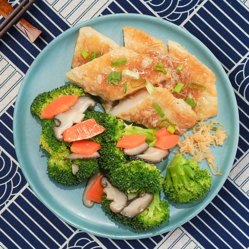 Healthy Stirfry Fish W/ Dried Conpoy And Seasonal Vegetables