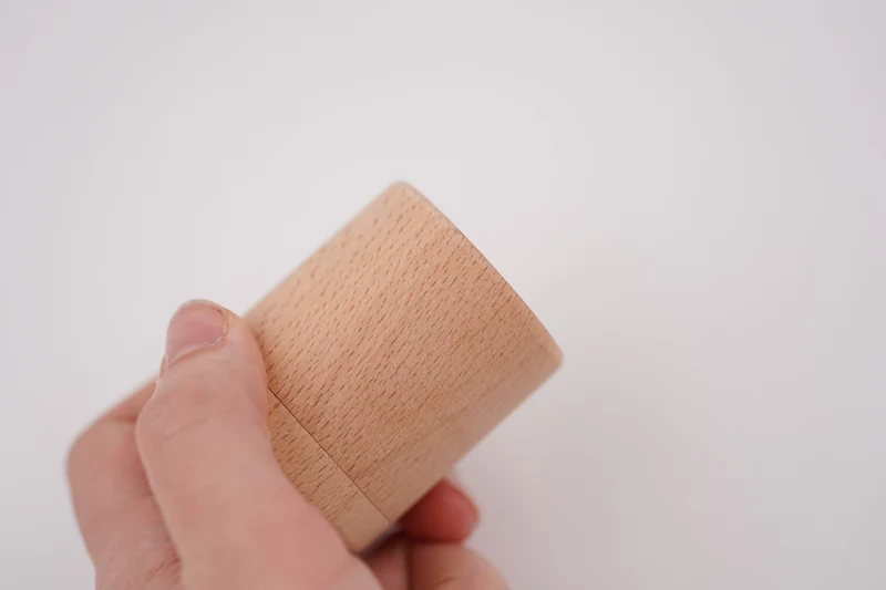 Holzdose für die erste Locke personalisiert mit Namen