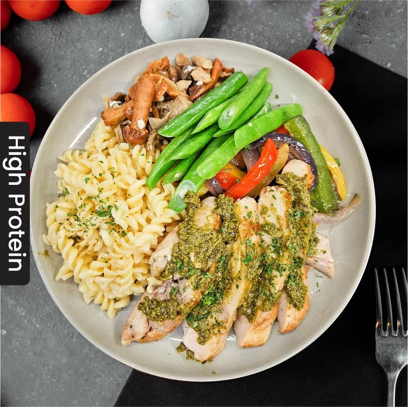 B4. Italian Pesto Chicken with Fusilli Pasta (Mon)