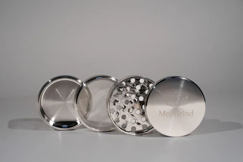 MedGrind Premium Edelstahl Grinder – jetzt in deutschen Apotheken erhältlich