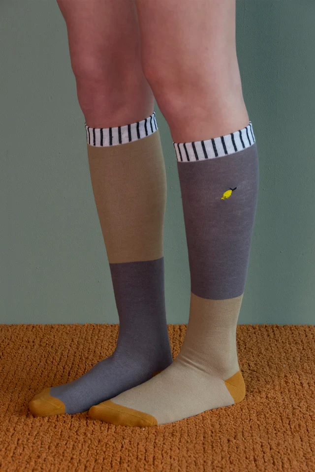 Kniehohe Socken Streifen