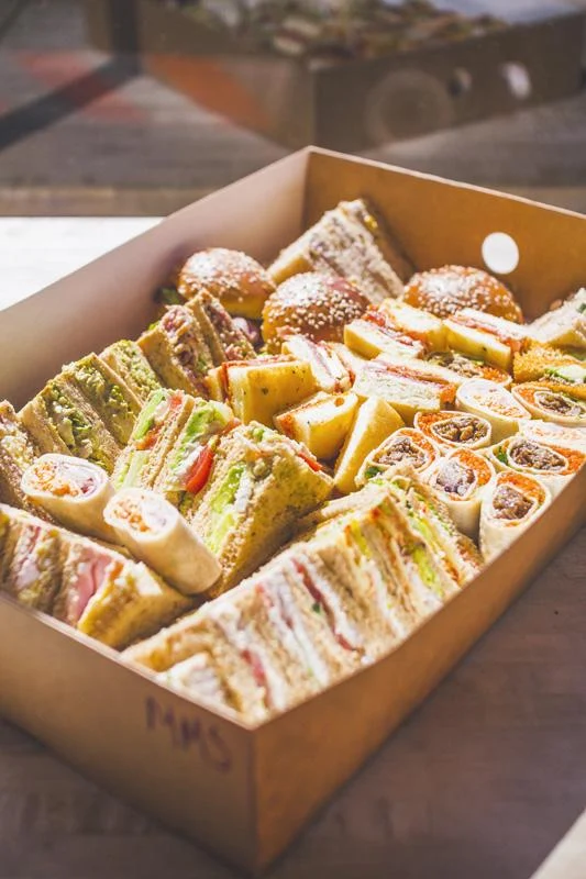 Large platter box with sliding insert - kraft