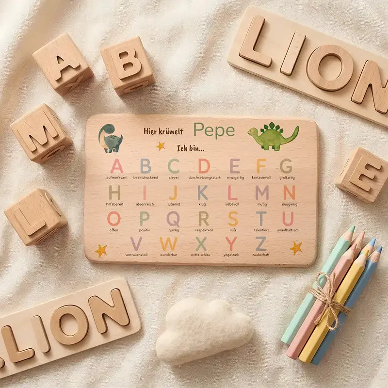ABC Brettchen Kinder personalisiert – Dinosaurier pastell