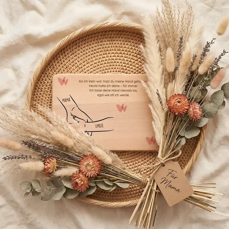 Personalisiertes Frühstücksbrettchen Muttertag – Hand in Hand Boho