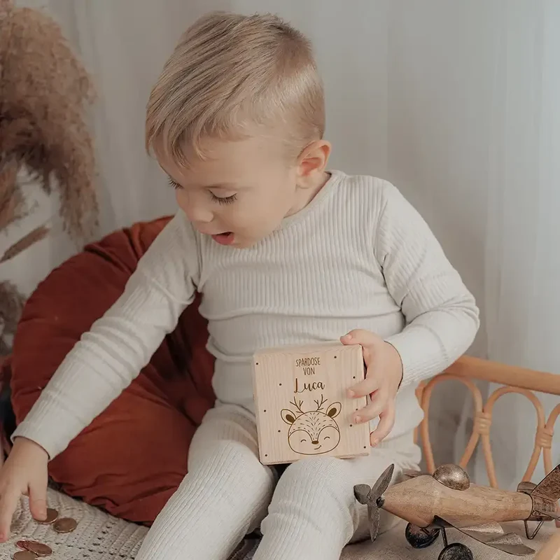 Spardose Kinder, Sparschwein personalisiert - Reh mit Punkten