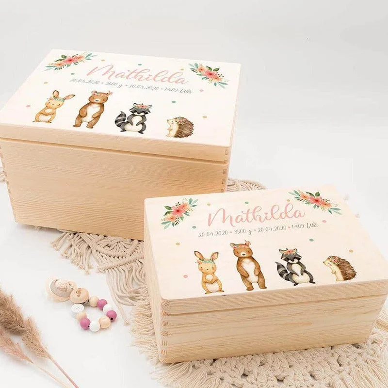 Personalisierte Erinnerungskiste Woodland Tierfamilie