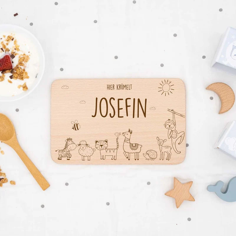 Frühstücksbrettchen Holz personalisiert Fröhliche Tierfamilie