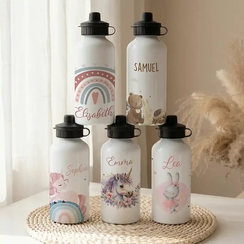 Personalisierte Trinkflasche Kinder – Boho-Regenbogen Herzen