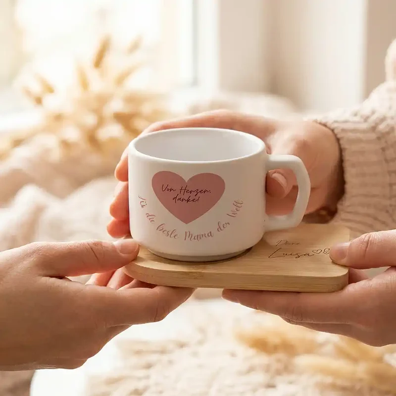 Muttertagsgeschenk Keramikbecher mit Untersetzer – Von Herzen danke – Rosa Herz