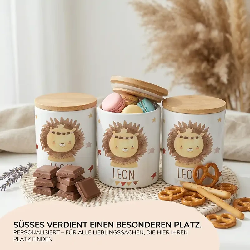 Personalisierte Keksdose Löwe Boho – Keramik & Bambus mit Wunschname