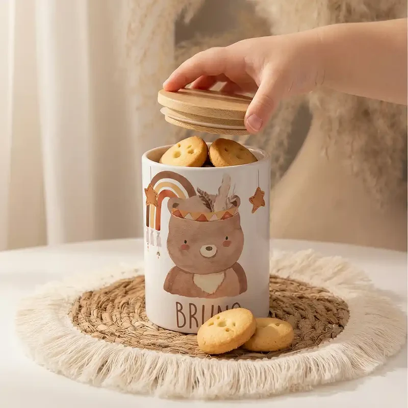 Personalisierte Keksdose Boho-Bär – Keramik & Bambus mit Wunschname