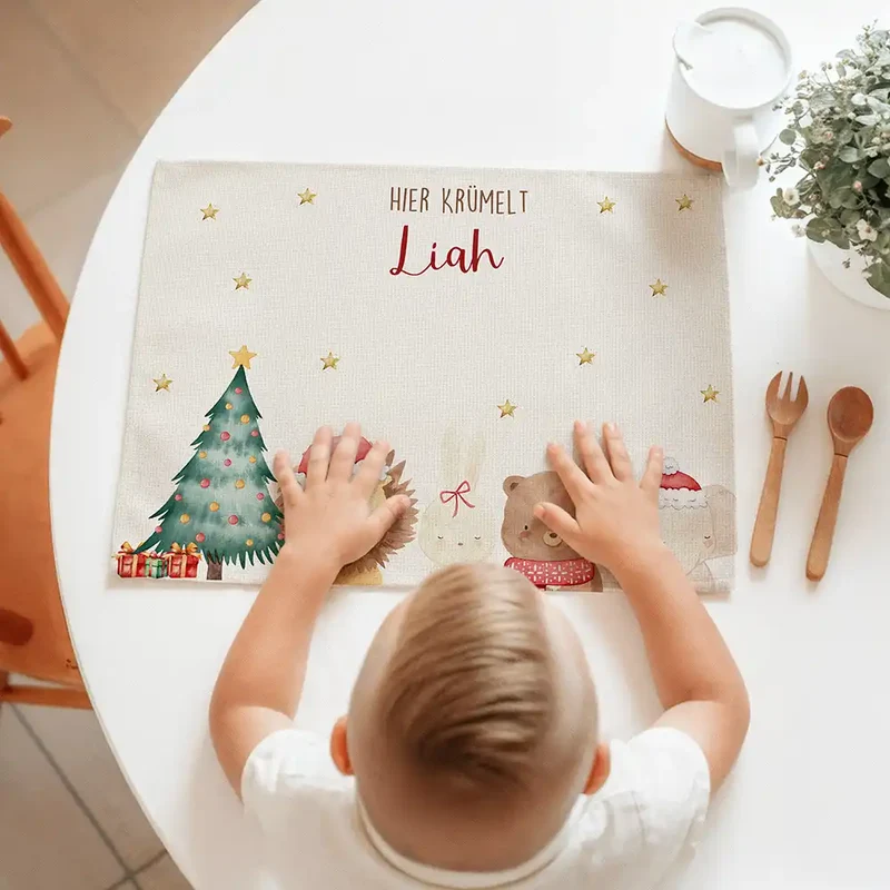Tischset Kinder personalisiert Weihnachtsmotiv - Weihnachtswald-Tiertruppe