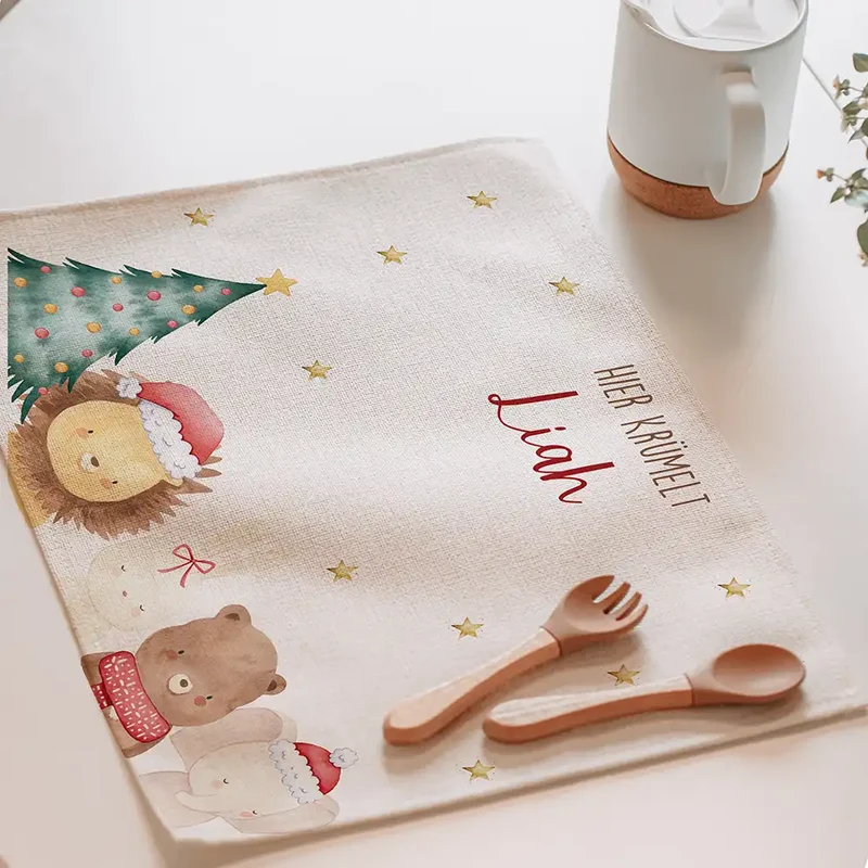 Tischset Kinder personalisiert Weihnachtsmotiv - Weihnachtswald-Tiertruppe