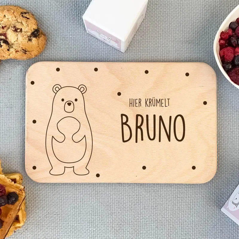 Frühstücksbrettchen Holz personalisiert Bär Happy Belly