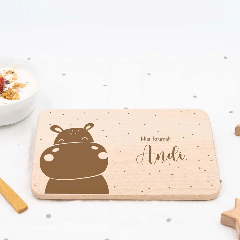 Frühstücksbrettchen Holz personalisiertFröhliches Nilpferd