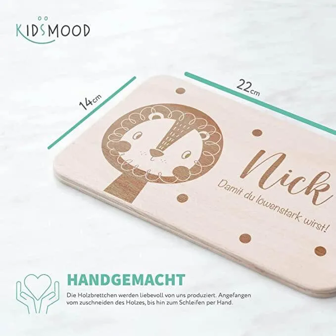 Frühstücksbrettchen Holz personalisiert Löwe Guckt