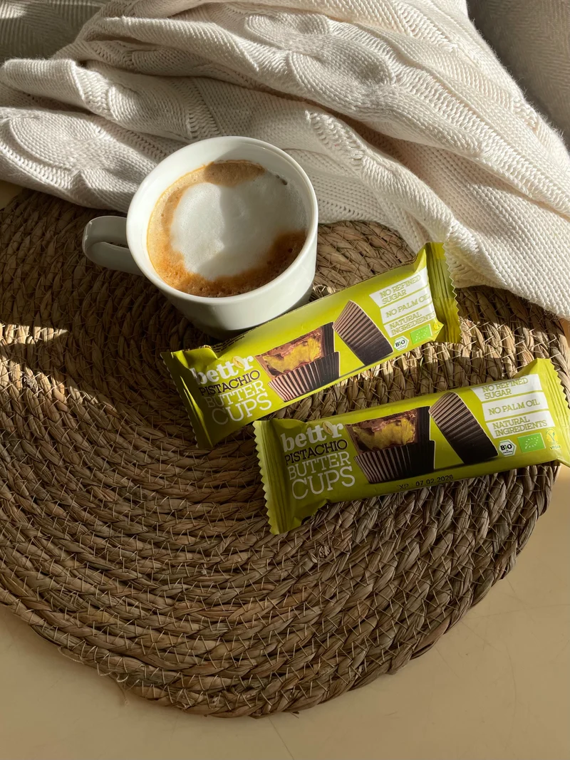 BIO Nut Butter Cups with Pistachio Cream