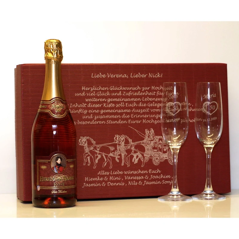 Geschenkset: Sektgläser Soiree mit Flasche und Karton inklusive Gravur