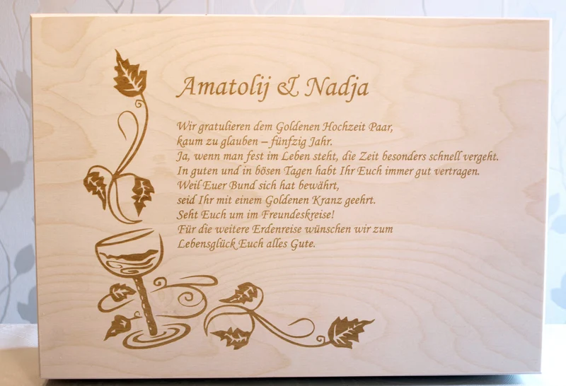 Geschenkset: Goldtraum mit Stölzle L´Amour Sektgläsern und Geschenkkiste inklusive Gravur