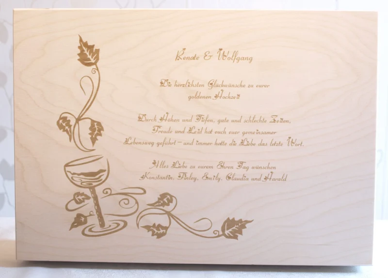 Geschenkset: Rotwein mit einem Rotweinglas Ballon und Geschenkkiste inklusive Gravur