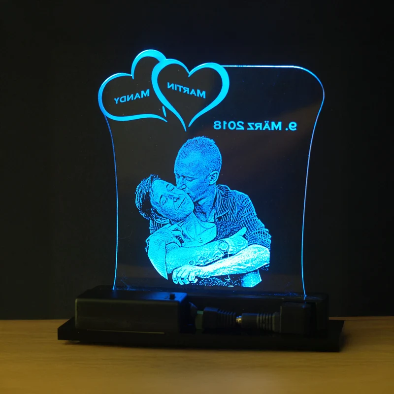 Acrylglas mit Text-/Fotogravur und LED-Beleuchtung