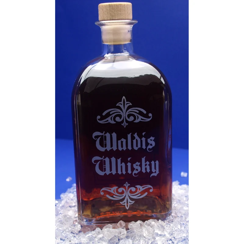 Whiskyflasche mit Gravur