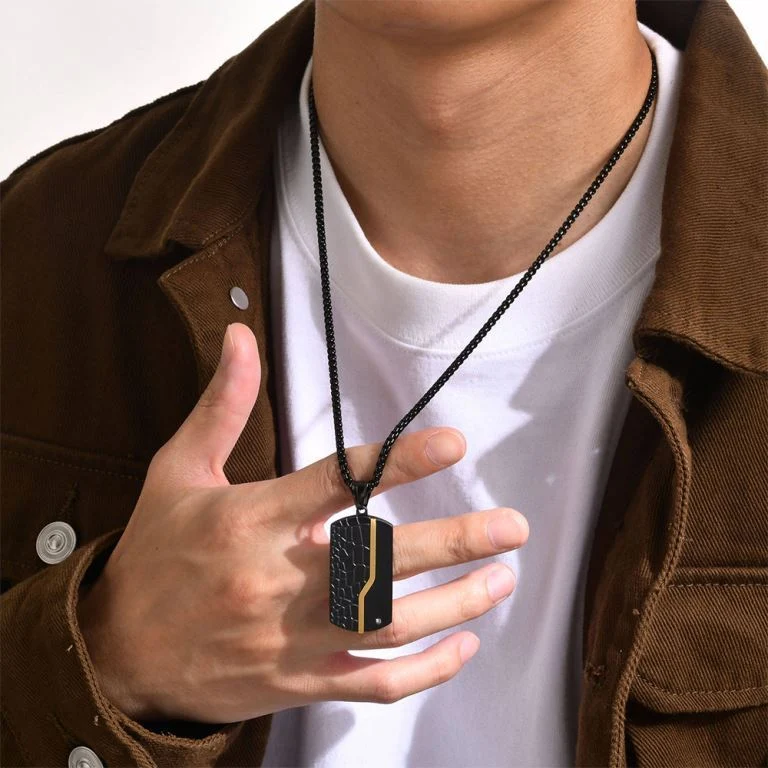 Kette mit Gravur für Herren aus Edelstahl mit Dog Tag Anhänger in Schwarz