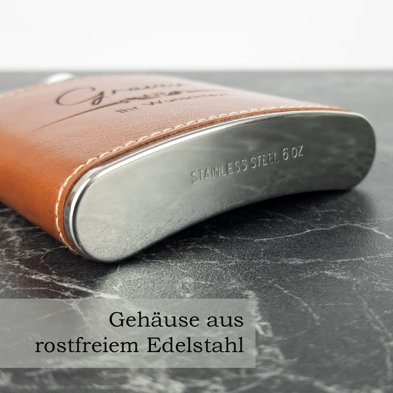 Flachmann mit Gravur in Ledereinfassung inkl. Geschenkbox, Trichter und 2 Becher