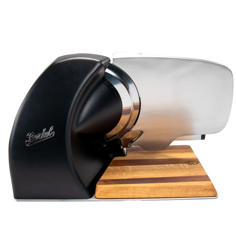 Berkel Home Line 250 Plus Schwarz Matt – Allesschneider + handgefertigtem Schneidebrett + Wellenschliff-Bausatz für Brot