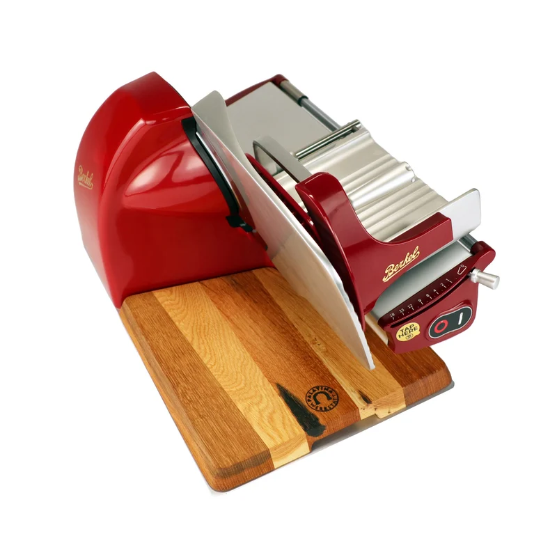 Berkel Home Line 200 Plus Rot – Aufschnittmaschine mit handgefertigtem Schneidebrett & Wellenschliff-Bausatz für Brot