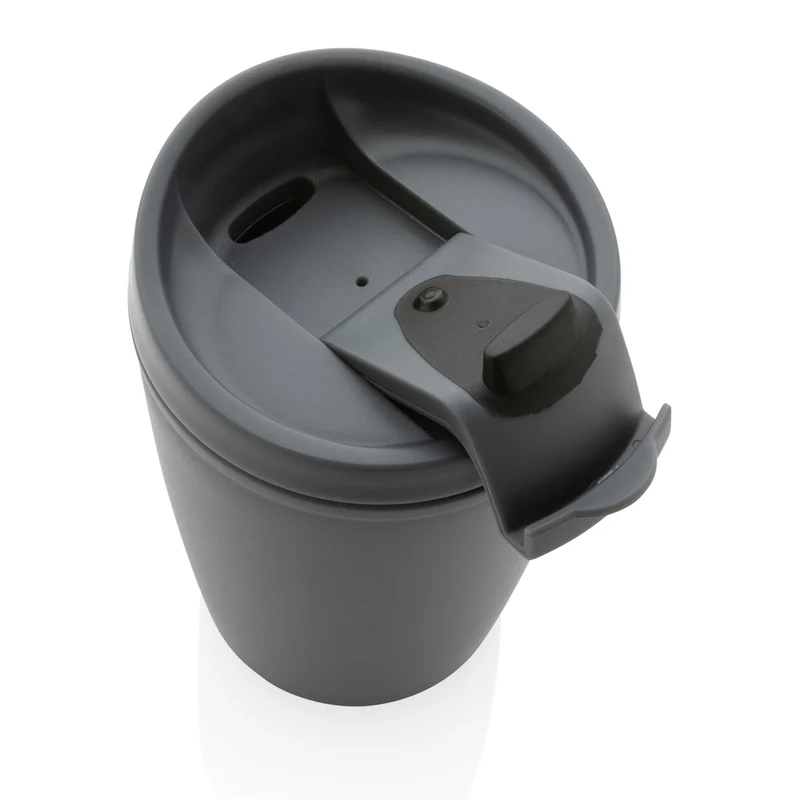 GRS recycelter PP-Becher mit Flip-Deckel