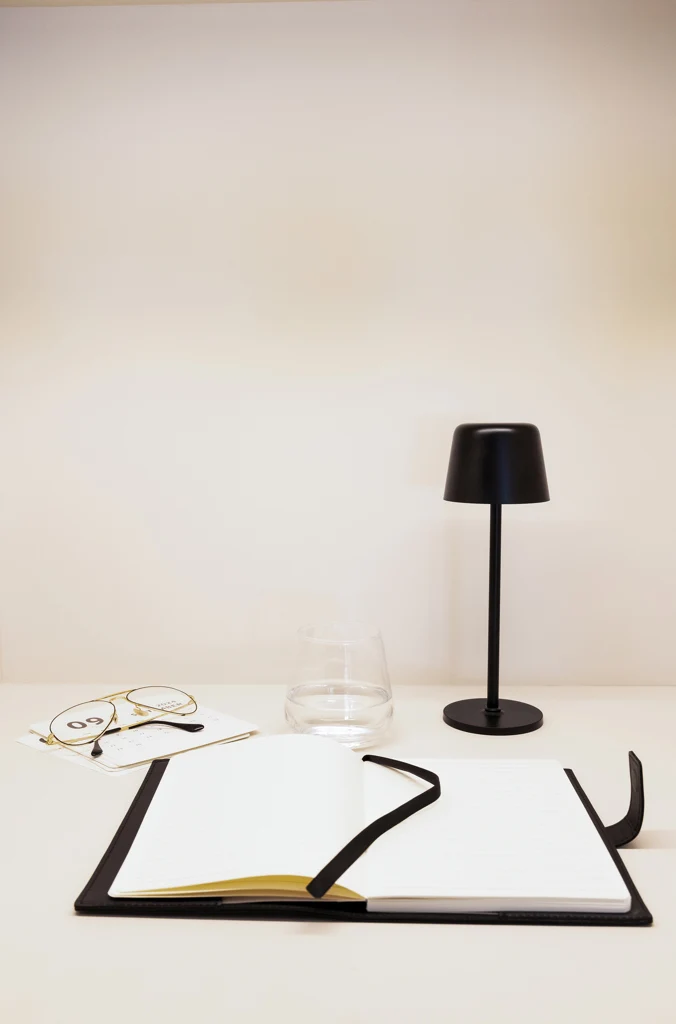Zenic USB Tischleuchte aus RCS recyceltem Kunststoff