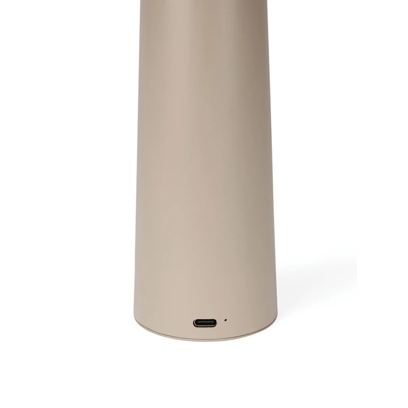VINGA Avery RCS Tischlampe