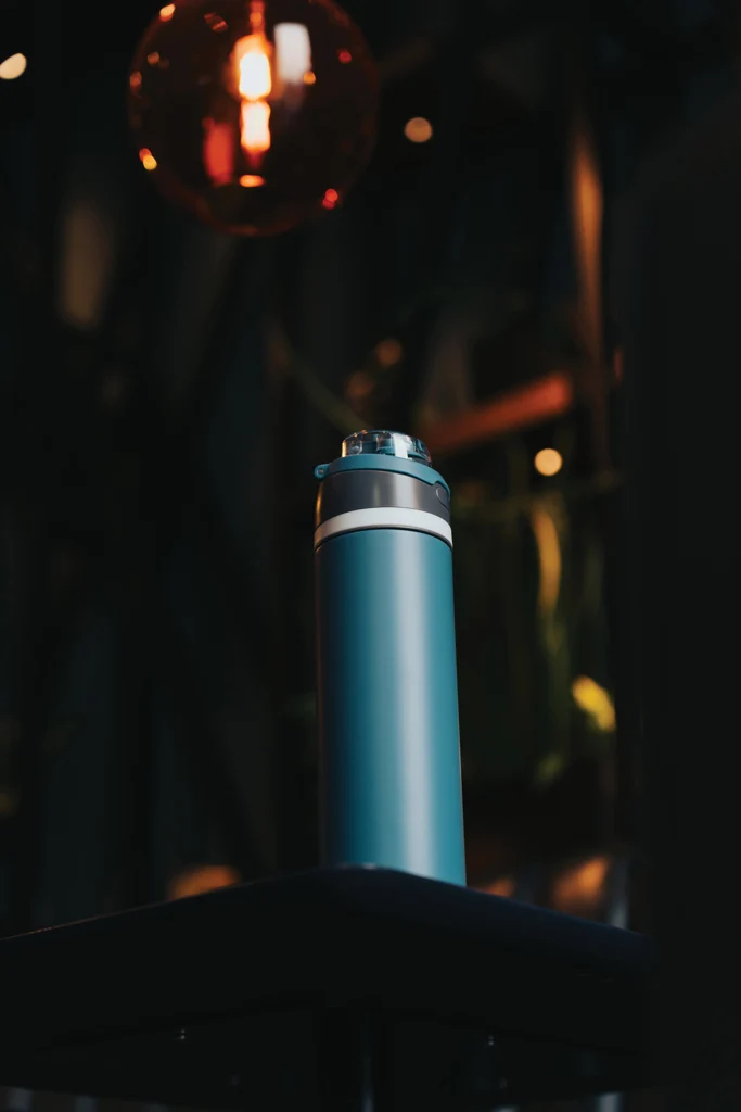 Omni Sip verschließbare Flasche aus RCS-reSteel, 720ml