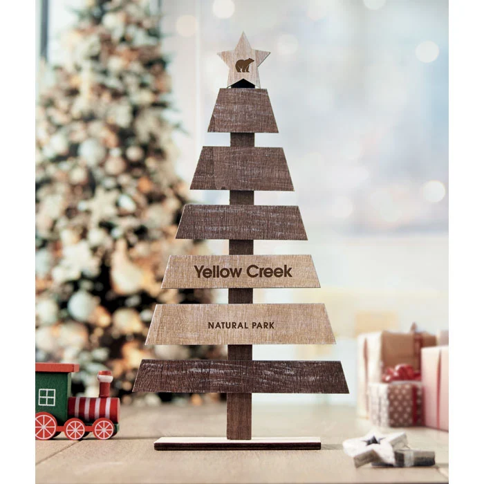 Puinen Weihnachtsbaum aus Holz